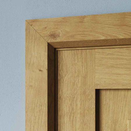 Angle Oak Architrave close up - dimensions 69mm W x 18mm D.
